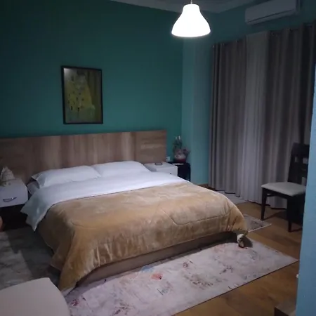 Roberto Hotel *