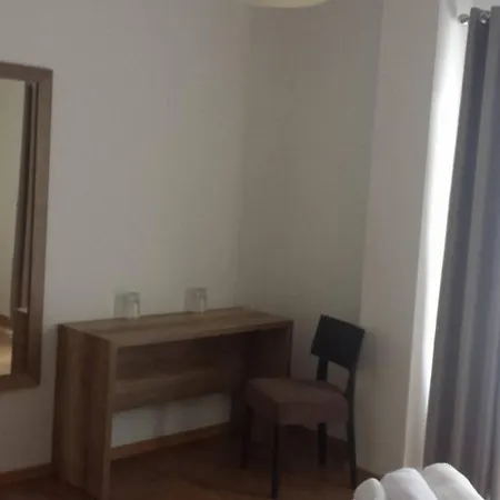 Roberto Hotel Korce