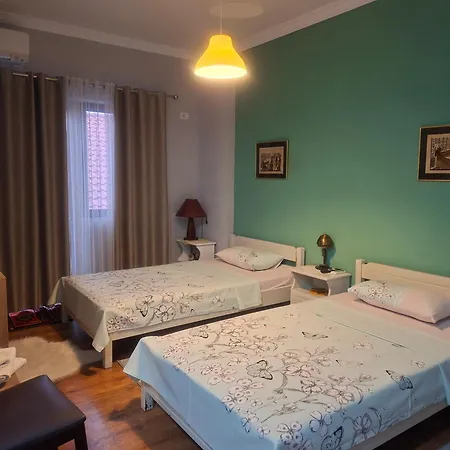 Roberto Hotel Korce